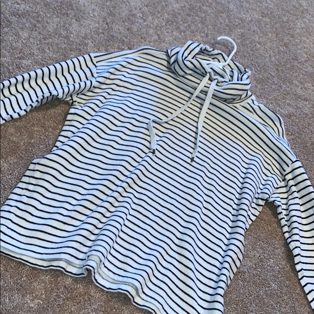 CHAPS sweater